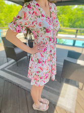 Load image into Gallery viewer, Off White Floral Print Ruched Dress