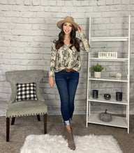 Load image into Gallery viewer, Snakeskin Twist Front Long Sleeve Top
