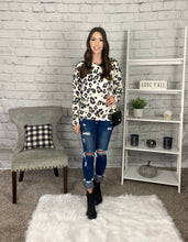Load image into Gallery viewer, Long Sleeve Leopard Top