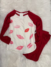 Load image into Gallery viewer, Kiss Kiss Lounge Wear Set
