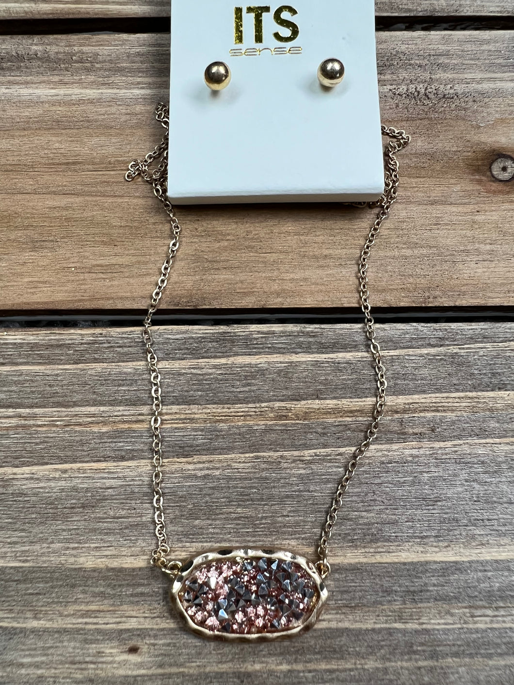Gold Oval Glitter Stone Accented Necklace