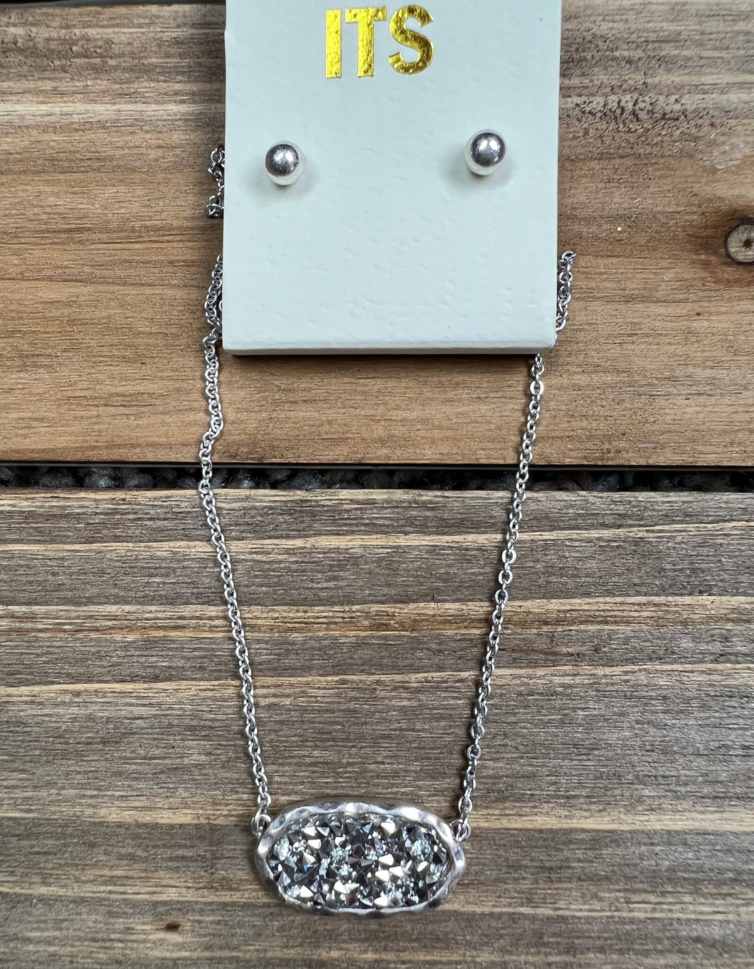 Silver Oval Glitter Stone Accented Necklace